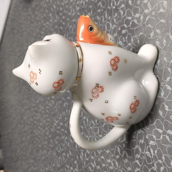 Vintage Porcelain Chinese Lucky Cat Teapot/Creamer - Picture 3 of 8